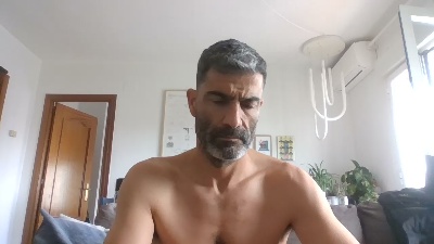 hotreds webcam model stream image