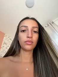 BelleLouiseVp webcam stripchat model stream image