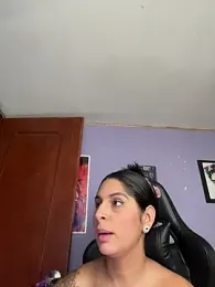 charlotte_stevenss_ webcam model stream image