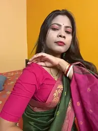 RedQQueen webcam model stream image