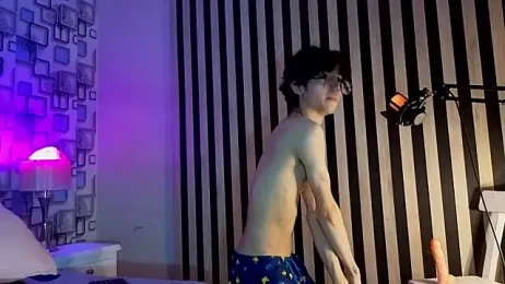Twink_Sebas7 webcam model stream image