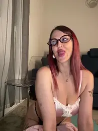 Alessia-Bloom webcam stripchat model stream image