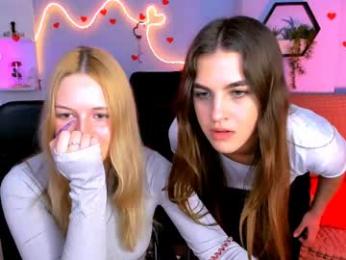 alma_rune webcam chaturbate model stream image