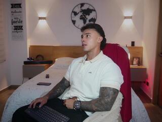 Belami Colton webcam model stream image