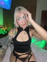 Cinamoonn webcam model stream image
