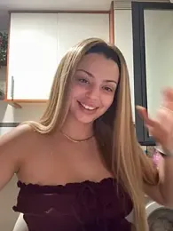 Noeliagglow webcam model stream image