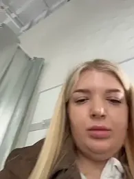 OdriOlsens webcam stripchat model stream image