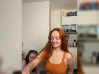 radianttwoX webcam bongacams model stream image