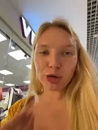 AmmyHot webcam model stream image