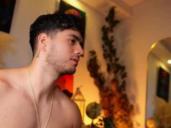 noha_miler webcam model stream image