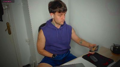 KevinGorgeous webcam cam4 model stream image