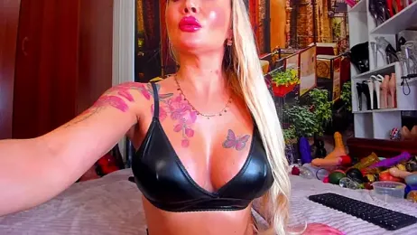 NikkaHOTx webcam stripchat model stream image