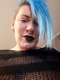 PinkTheHawk webcam model stream image