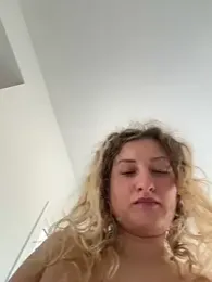 MileySummer webcam stripchat model stream image