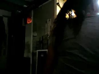 Slutviki69 webcam model stream image