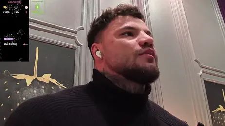 OliverSport webcam model stream image