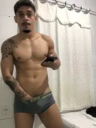 dot_21cm_ webcam stripchat model stream image