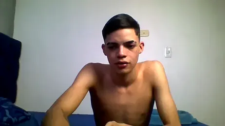Latinos_2001 webcam stripchat model stream image