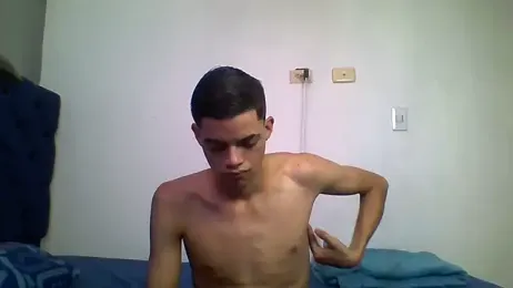 Latinos_2001 webcam model stream image