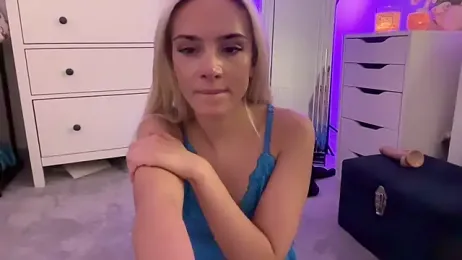 Naughtyblondex webcam model stream image