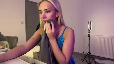 Naughtyblondex webcam model stream image