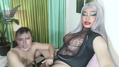 QueensOfcum webcam model stream image