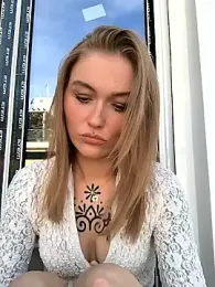 Goldi159 webcam model stream image