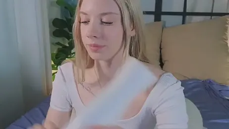 katt__y webcam model stream image