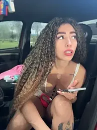roxyrougee webcam stripchat model stream image