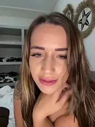 baadievino webcam stripchat model stream image