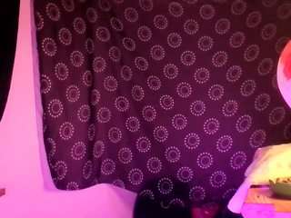 guyst049 webcam model stream image