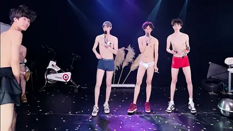 GGBond-02 webcam stripchat model stream image