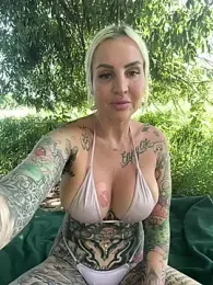 CoraDiamond webcam model stream image