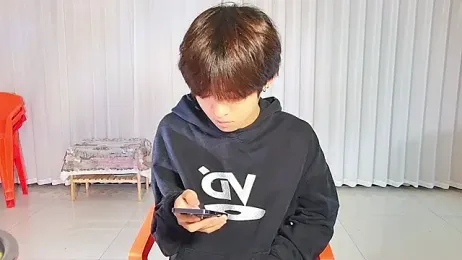 buding-001 webcam model stream image