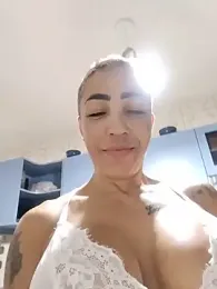 Alison_fitness webcam model stream image