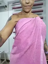 Alison_fitness webcam model stream image