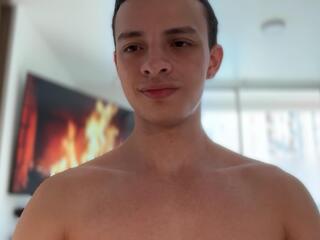 Walker Brown webcam model stream image