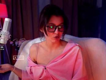 HoneyCherry webcam bongacams model stream image