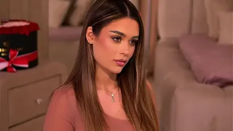 YasmineShaw webcam stripchat model stream image