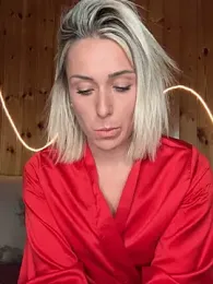 petrouchkaaa_ webcam stripchat model stream image