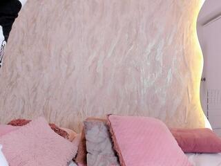 Reachel Smith webcam model stream image