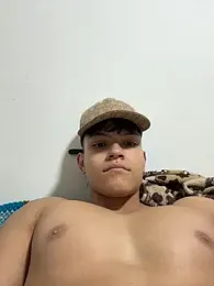 DilanMiller_ webcam model stream image