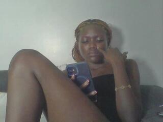 Vina Belle webcam model stream image