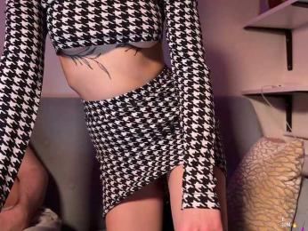 MyshkaNiks webcam model stream image