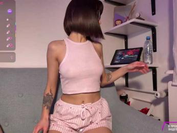 MyshkaNiks webcam model stream image