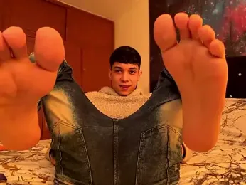 RoughDiamond_ webcam model stream image