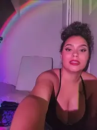 cinnaminnie webcam model stream image