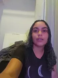 cinnaminnie webcam model stream image