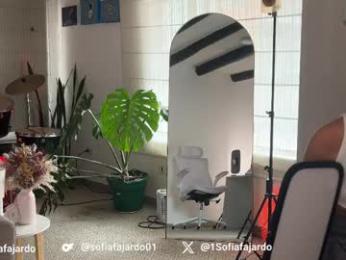 sweet_littleee webcam model stream image