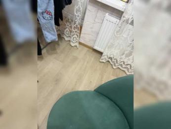 RUS577643 webcam model stream image